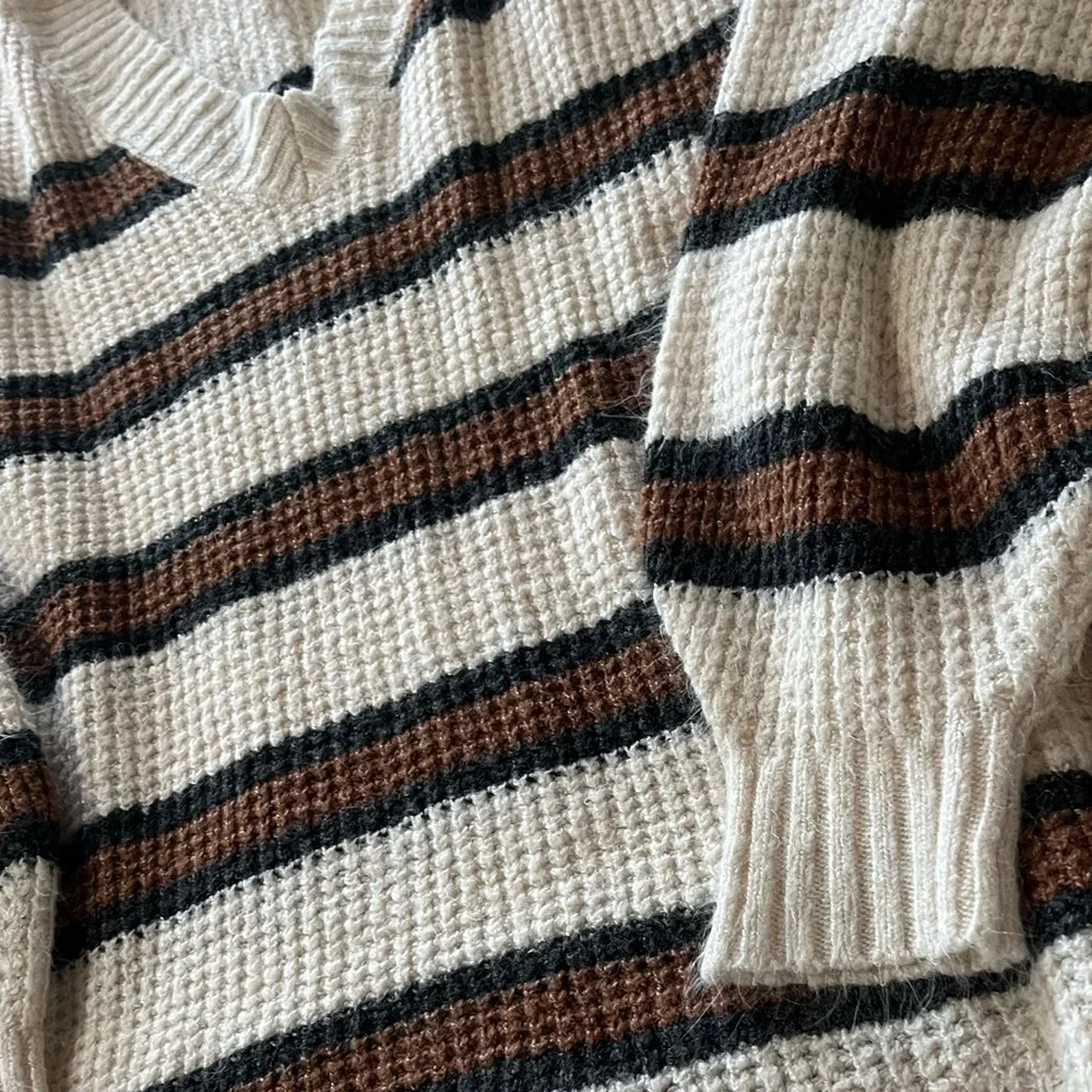 American Eagle Outfitters | Oversized Striped V-Neck Sweater - Picture 3 of 5